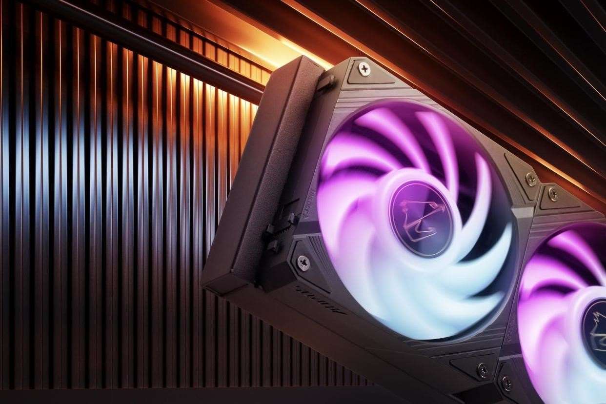 性能暴涨494%? RTX 5080 EXTREME水雕显卡比公版强了近15%