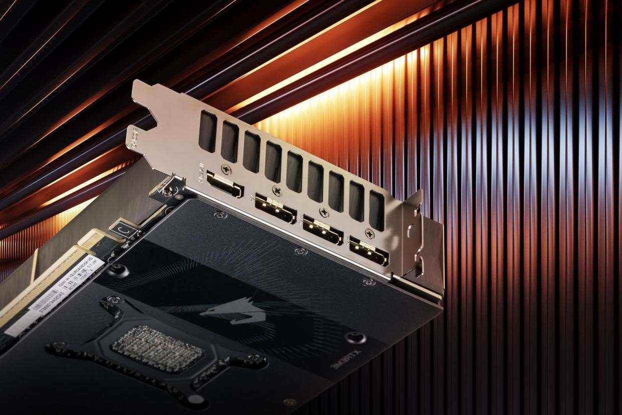 性能暴涨494%? RTX 5080 EXTREME水雕显卡比公版强了近15%