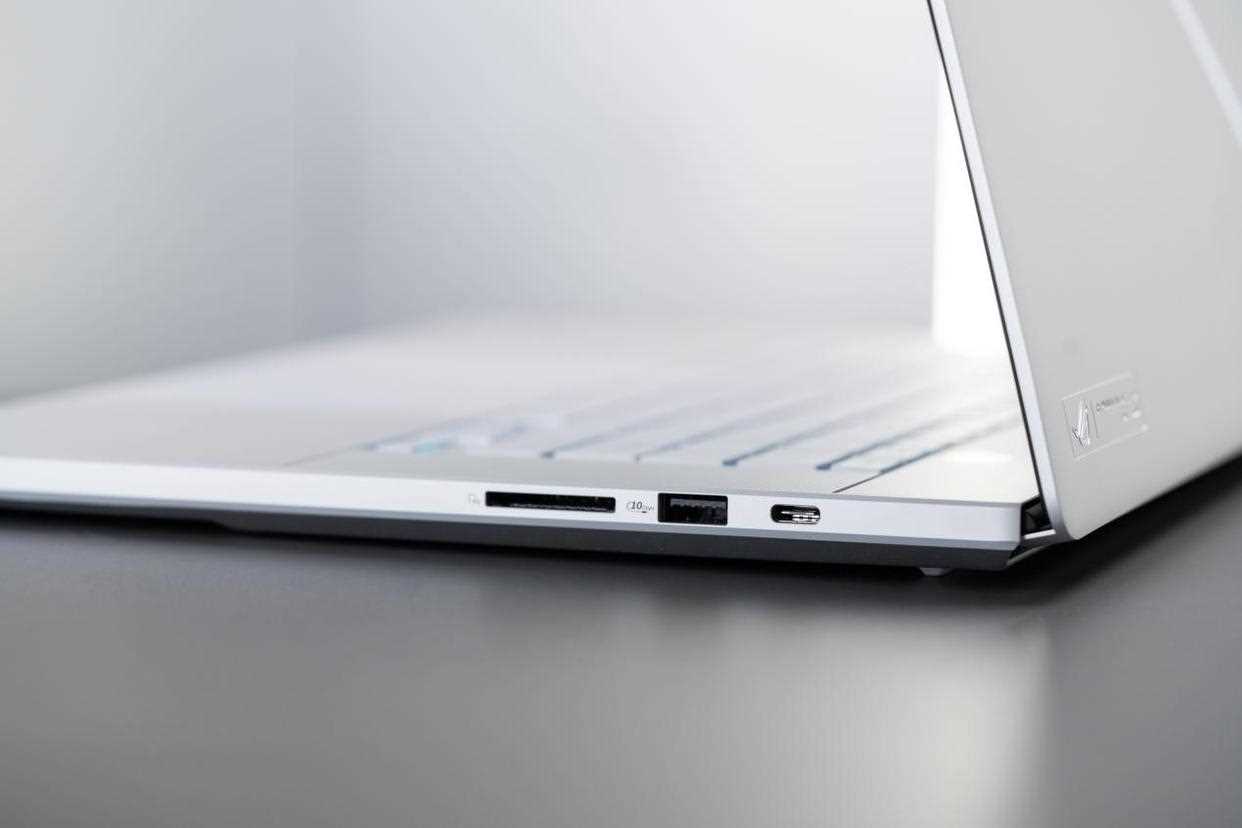 轻薄旗舰游戏本的标杆之作? ROG幻16 Air 2025首发开箱