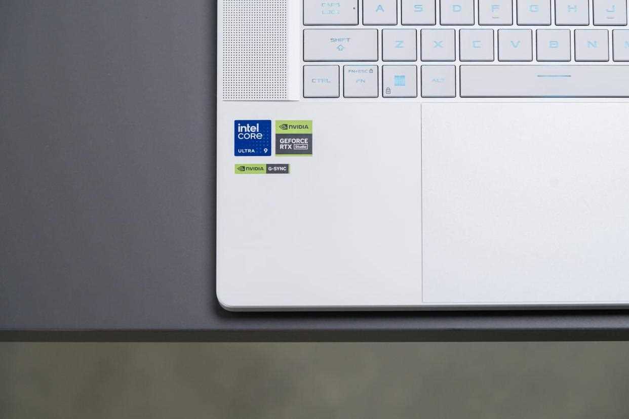 轻薄旗舰游戏本的标杆之作? ROG幻16 Air 2025首发开箱