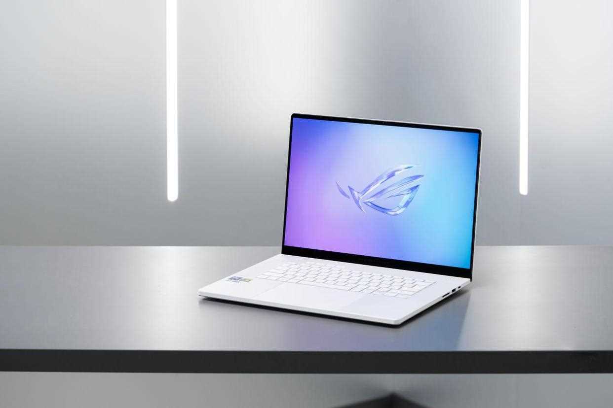 轻薄旗舰游戏本的标杆之作? ROG幻16 Air 2025首发开箱