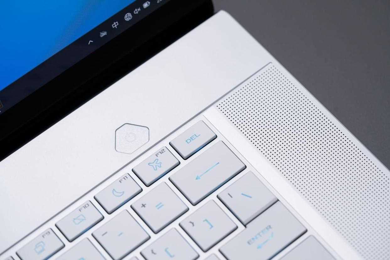 轻薄旗舰游戏本的标杆之作? ROG幻16 Air 2025首发开箱