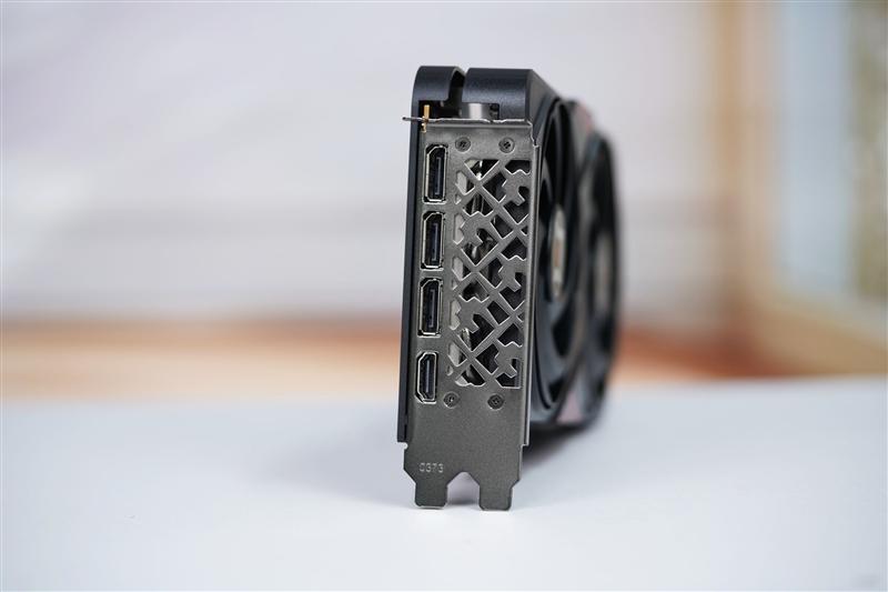 DLSS 4推动的紧凑体型大能量! 耕升GeForce RTX 5060暴风OC显卡评测