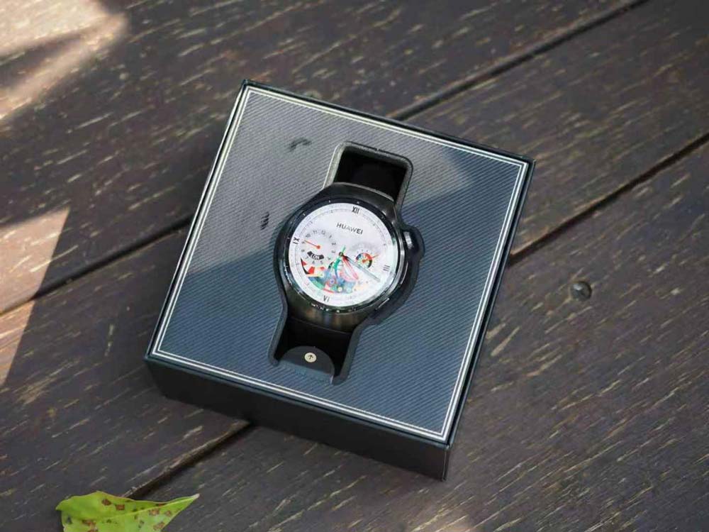 双尺寸圆表盘+X-Tap传感器! 华为WATCH 5智能手表上手体验测评