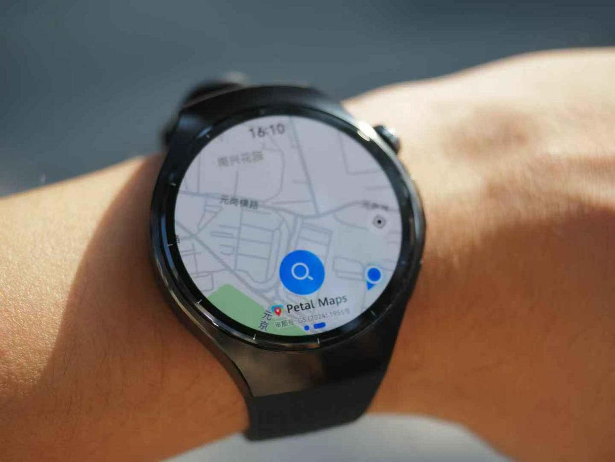 双尺寸圆表盘+X-Tap传感器! 华为WATCH 5智能手表上手体验测评