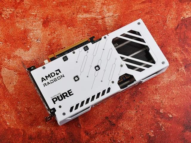 独特格栅设计! 蓝宝石RX 9060 XT 8G/16G 显卡首发测评 独特格栅设计! 蓝宝石RX 9060 XT 8G/16G 显卡首发测评