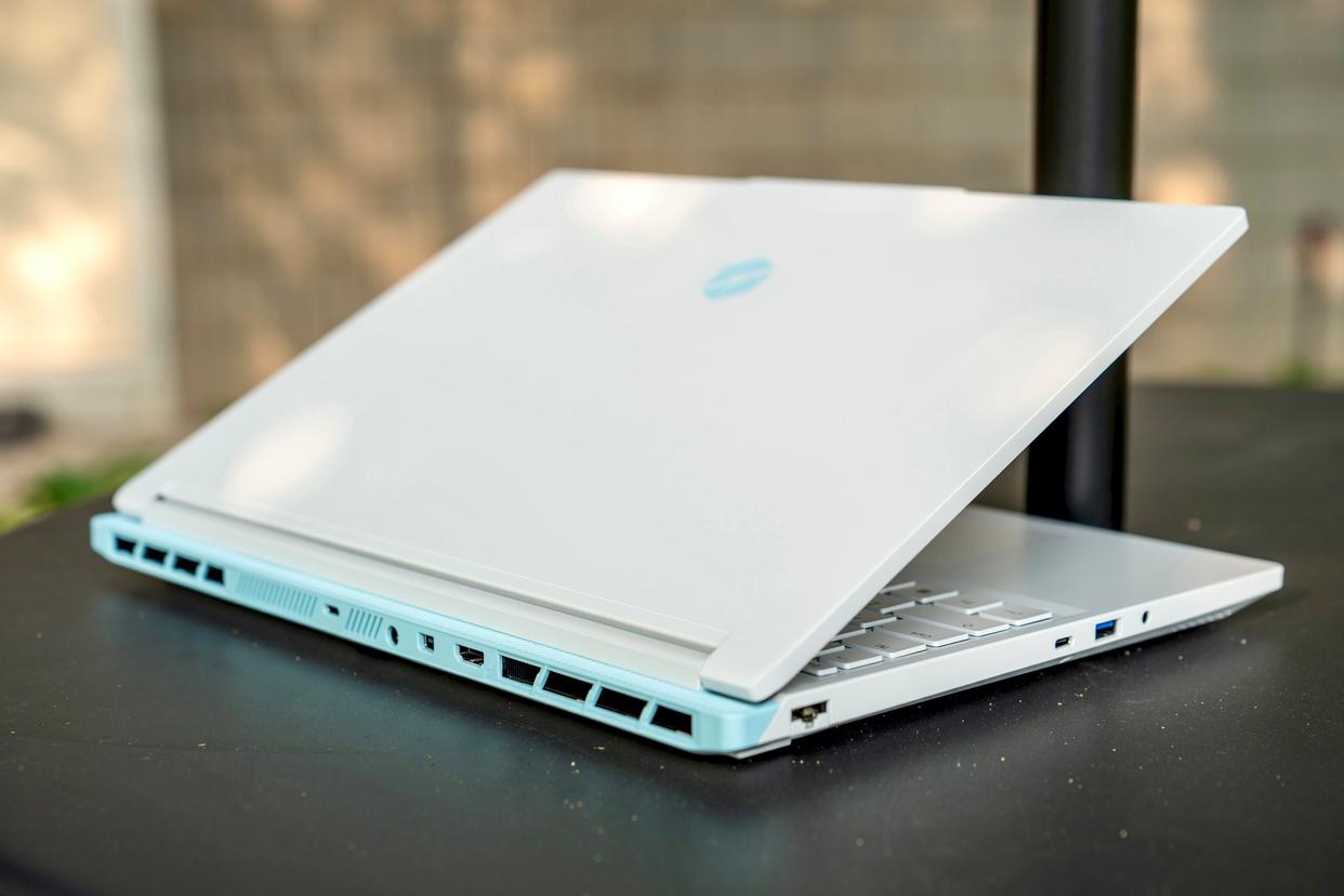 R9-8940HX 5070售8999元! 机械革命蛟龙16Z Pro笔记本首发评测