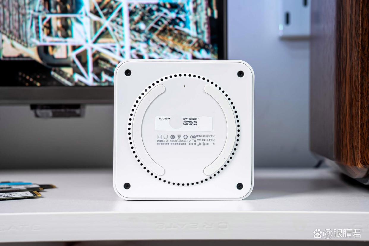 能安装6块硬盘! 零刻ME mini迷你主机NAS二合一测评
