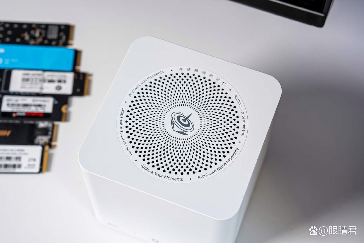 能安装6块硬盘! 零刻ME mini迷你主机NAS二合一测评
