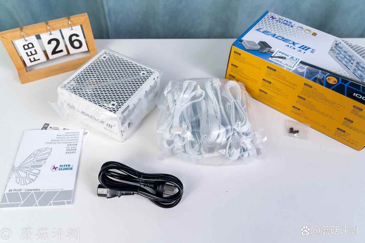 焕新升级九宫格水晶头发光模组! 振华LEADEX III PROA 1000W金牌电源拆解测评