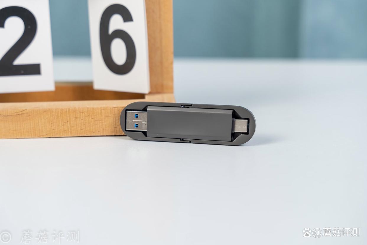 1GB/s读写两倍于SATA SSD! 朗科USB3.2 固态U盘US9 评测