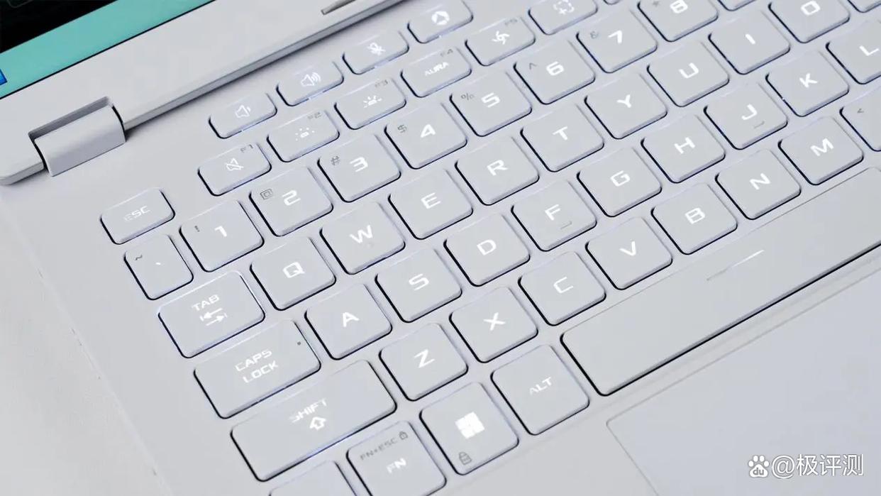 1.46kg塞进满功耗RTX5060! 华硕天选Air 2025笔记本首发评测