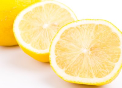  喝柠檬蜂蜜茶可以美容养颜