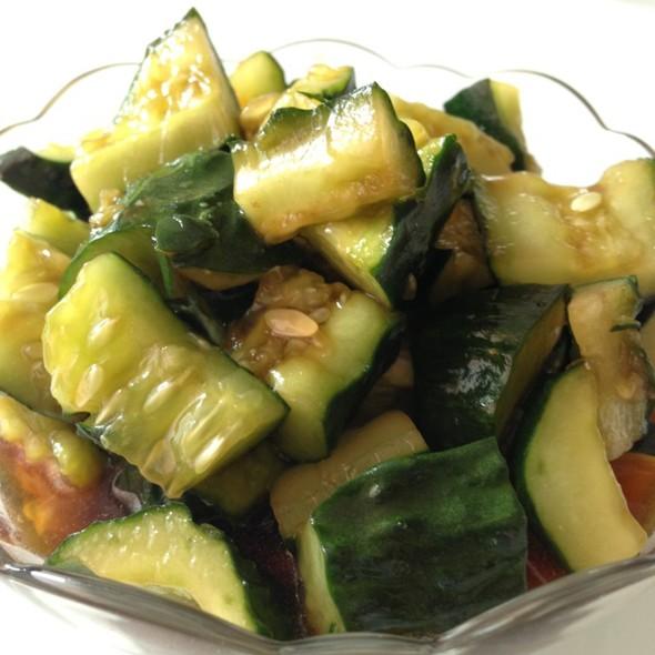  薏米拌黄瓜食疗法