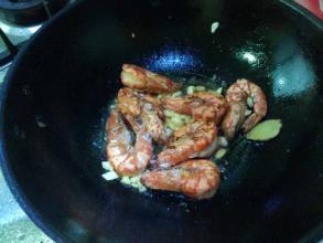  龙井对虾汤具有壮阳补肾的功效与作用及做法