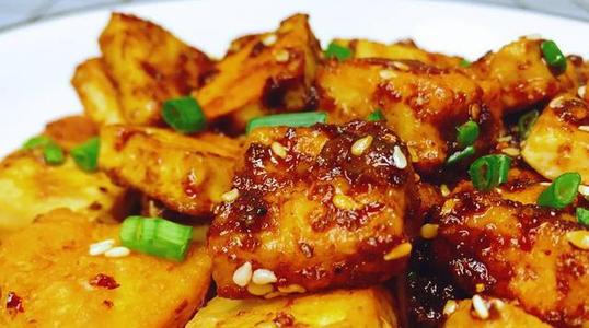  豆腐有哪些功效与作用及注意事项呢