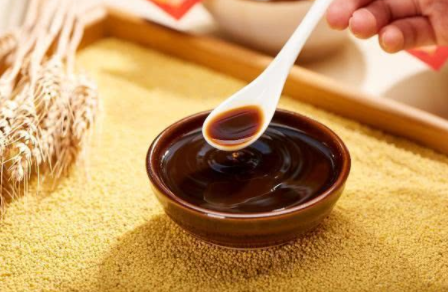  夏天燥热易失眠，夏季可以常吃这几种食物助睡眠