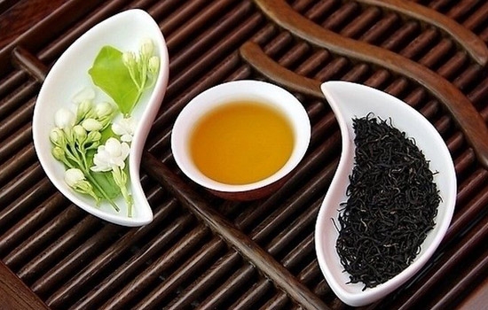 冬季养生喝姜苏茶