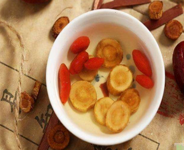 黄芪泡酒的功效