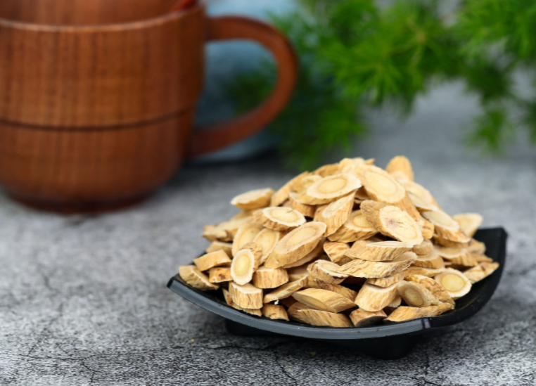 黄芪泡酒的副作用