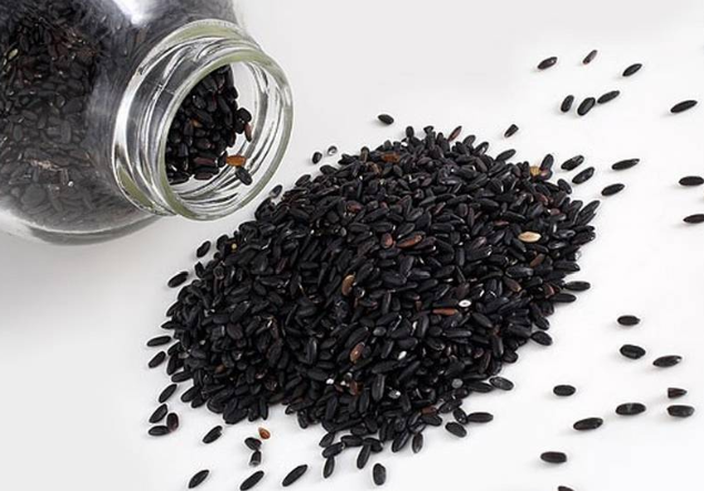  黑芝麻的禁忌是什么？不适合哪些人食用呢？