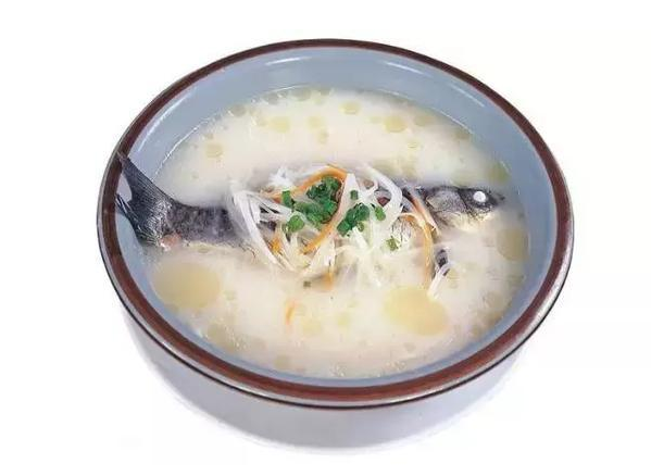 下乳鲫鱼汤