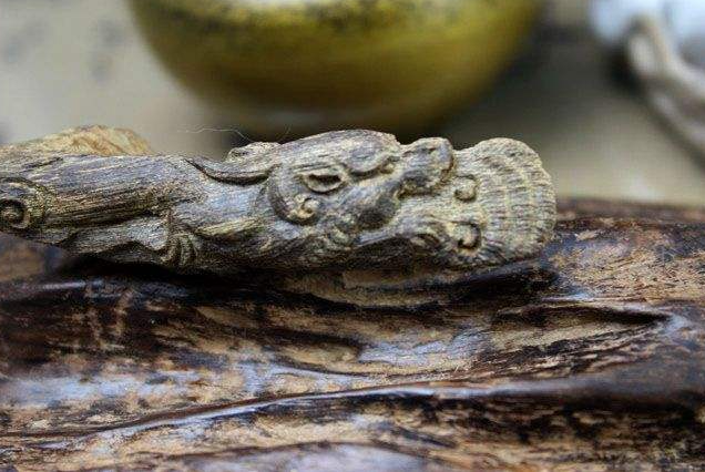 沉香木可以用来雕刻