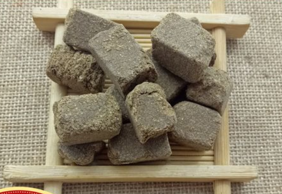  沉香曲是什么？沉香曲的功效与作用是什么？