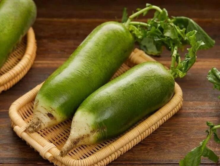 青萝卜的食用禁忌有哪些？这几类人、几种情况最好不要吃