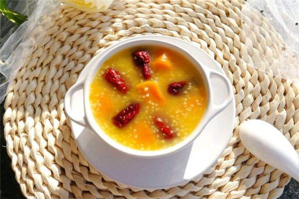  小米粥的功效和作用，常喝小米粥对身体有哪些好处？