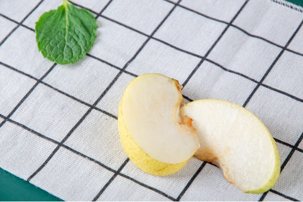  如何促进肺部健康？这几种食物帮助你有效清肺|清肺的食物