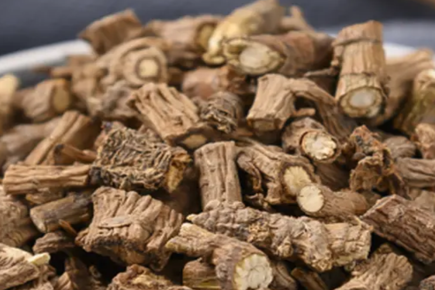  银柴胡与柴胡的区别有哪些？两者有这些不同之处