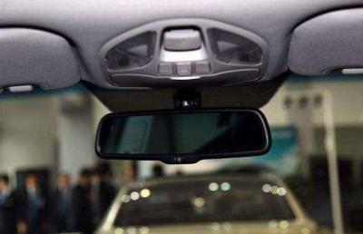 内后视镜自动防眩目是什么意思