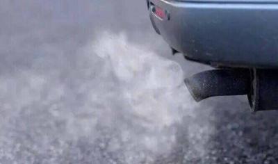 汽车排气管冒黑烟是怎么解决