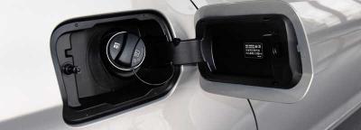 宝马530Li油箱多少升，530Li加多少号汽油合适