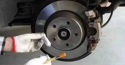 汽车有几个刹车片