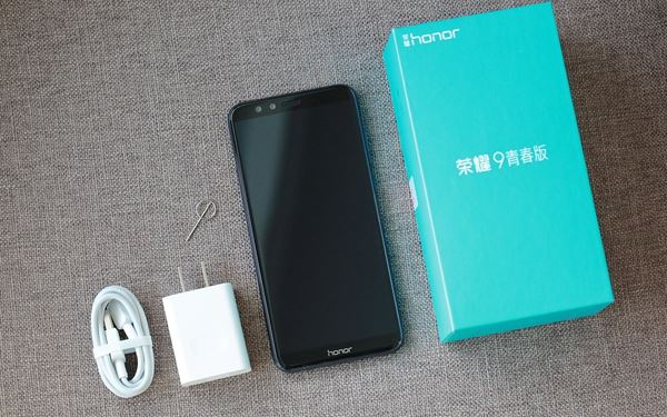 荣耀9青春版怎么装卡/插卡?华为荣耀9青春版SIM卡安装详细图文步骤 荣耀9青春版怎么装卡/插卡?华为荣耀9青春版SIM卡安装详细图文步骤