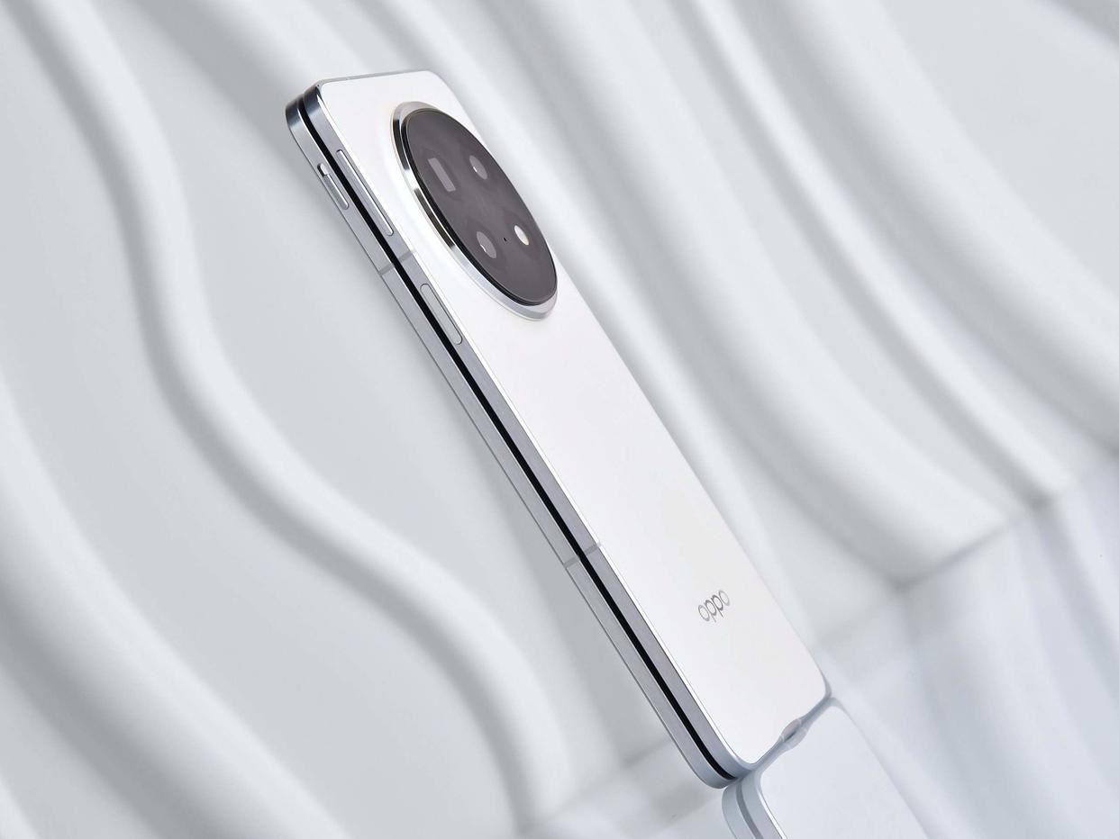 整机对比上代减薄24%! OPPO Find N5全面评测