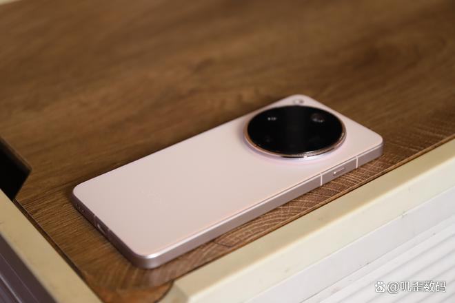 真正的安卓影像机皇! OPPO Find X8 Ultra手机性能评测