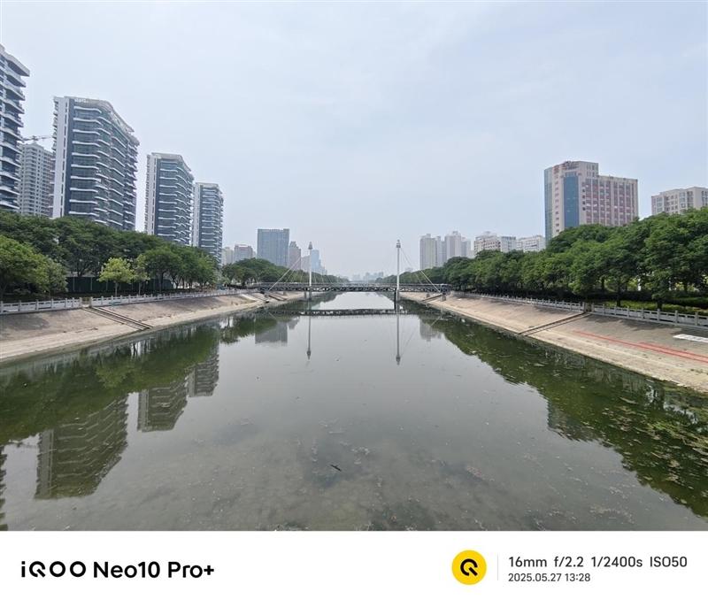 骁龙8至尊版双芯带来越级游戏体验! iQOO Neo10 Pro+手机全面评测