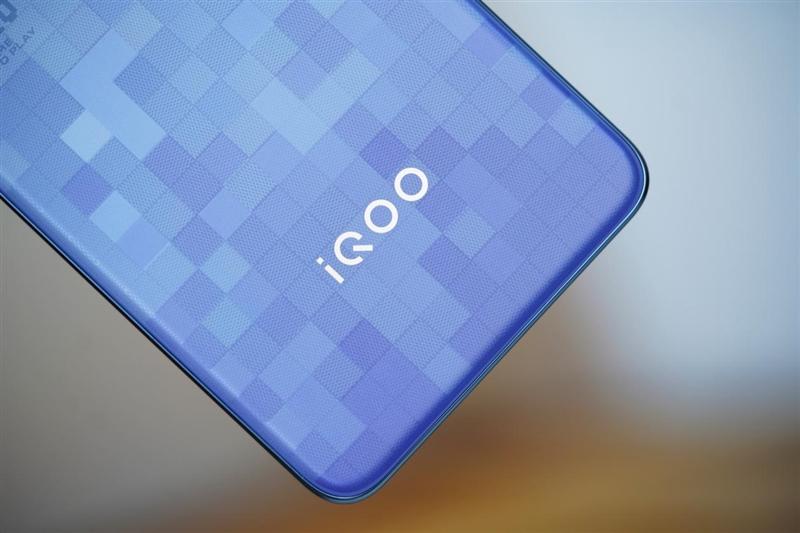 骁龙8至尊版双芯带来越级游戏体验! iQOO Neo10 Pro+手机全面评测