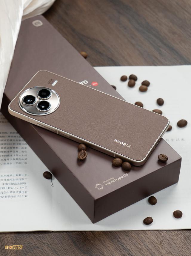 闻起来有阵阵咖啡味? 小米Civi 5 Pro冰美式上手体验