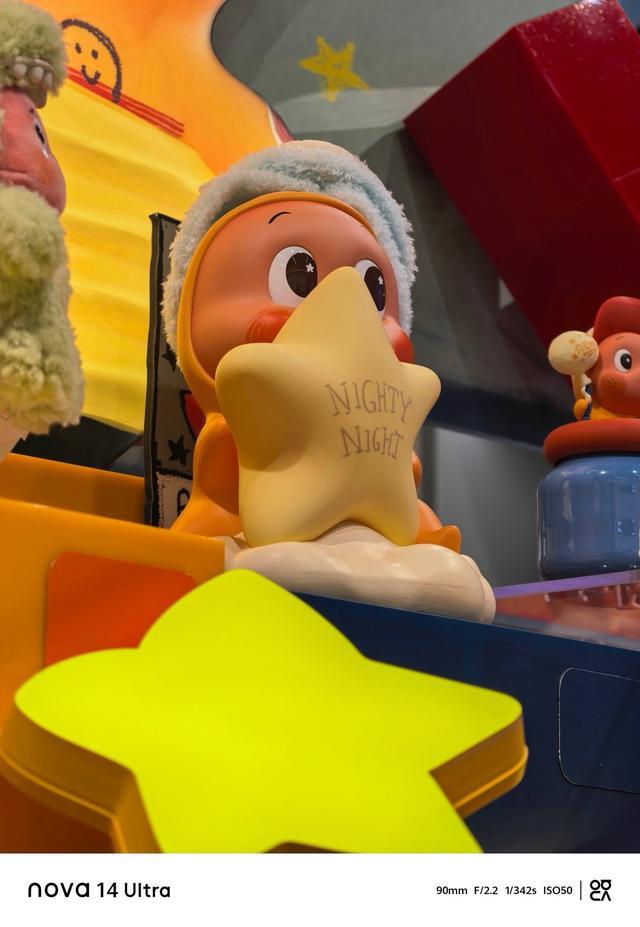 红枫原色镜头真的不一样吗? 华为nova 14 Ultra手机评测