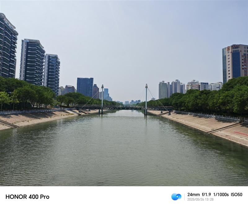 续航佳且手感好的另类AI影像旗舰! 荣耀400 Pro手机全面评测