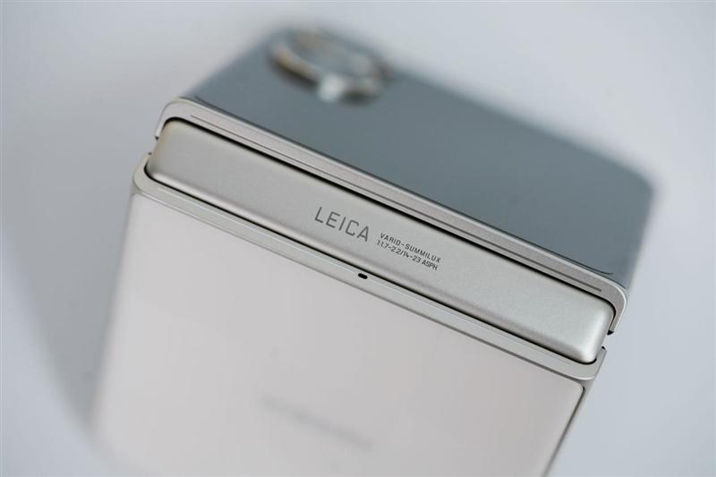 游戏不发烫+内屏无折痕! 小米MIX Flip 2首发评测