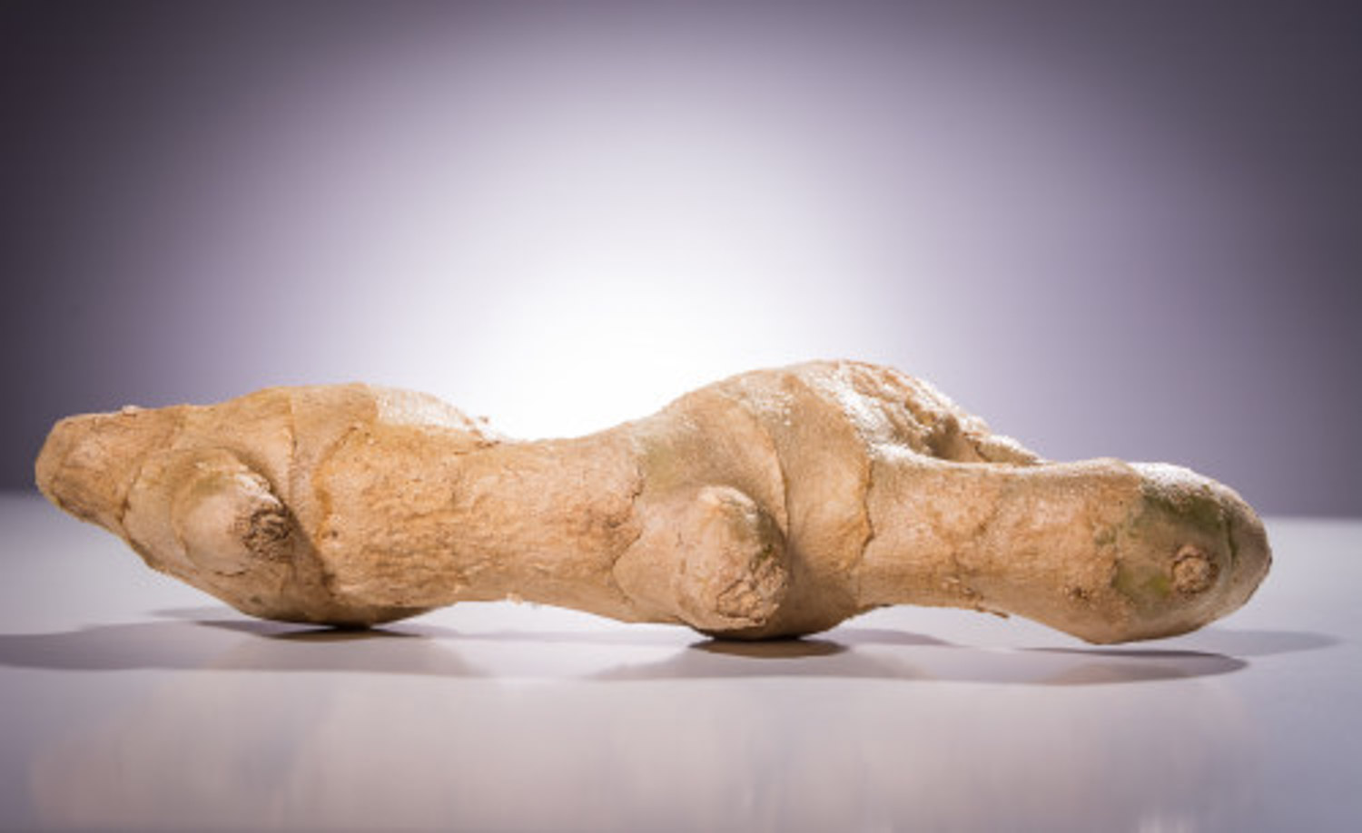 夏天吃姜好处这么多,家里种一盆,一年都够吃了